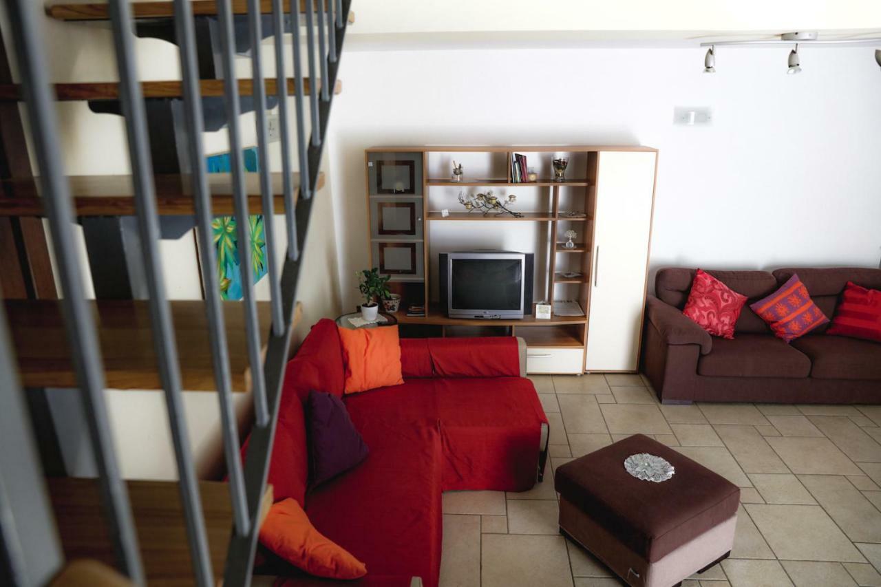 مبيت وإفطار نابولي Spicchi Di Sole المظهر الخارجي الصورة